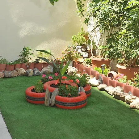 Apartmán Demi's Garden Near The Metro Of *